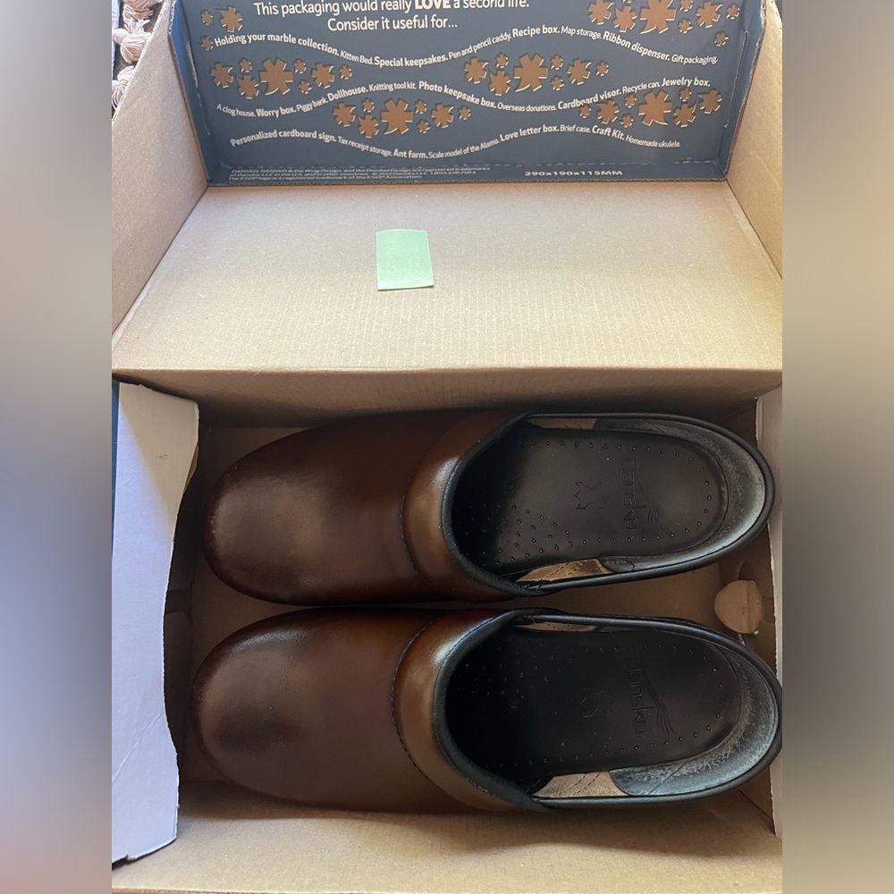 Dansko Clogs in Chocolate Size 38 Euro